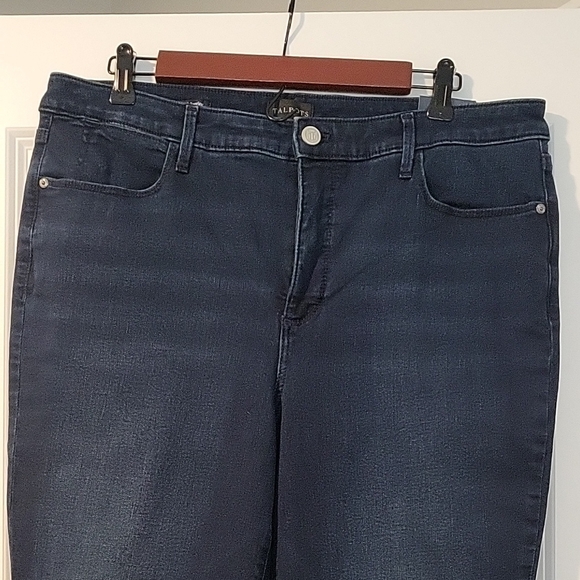 Talbots Women's Dark Blue Skinny Jeans - Picture 2 of 9